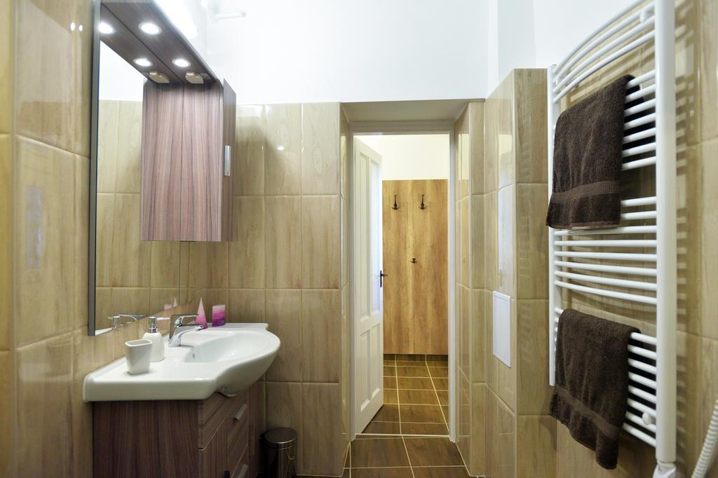 Foter Apartman Eger Exterior foto