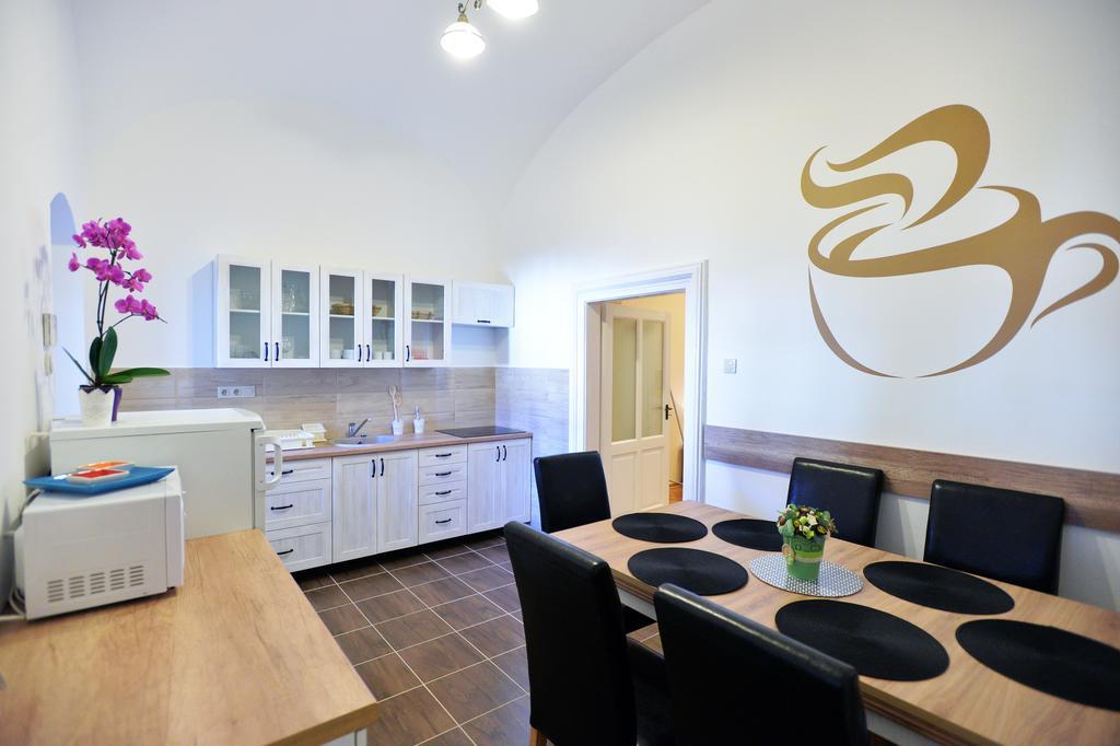 Foter Apartman Eger Exterior foto
